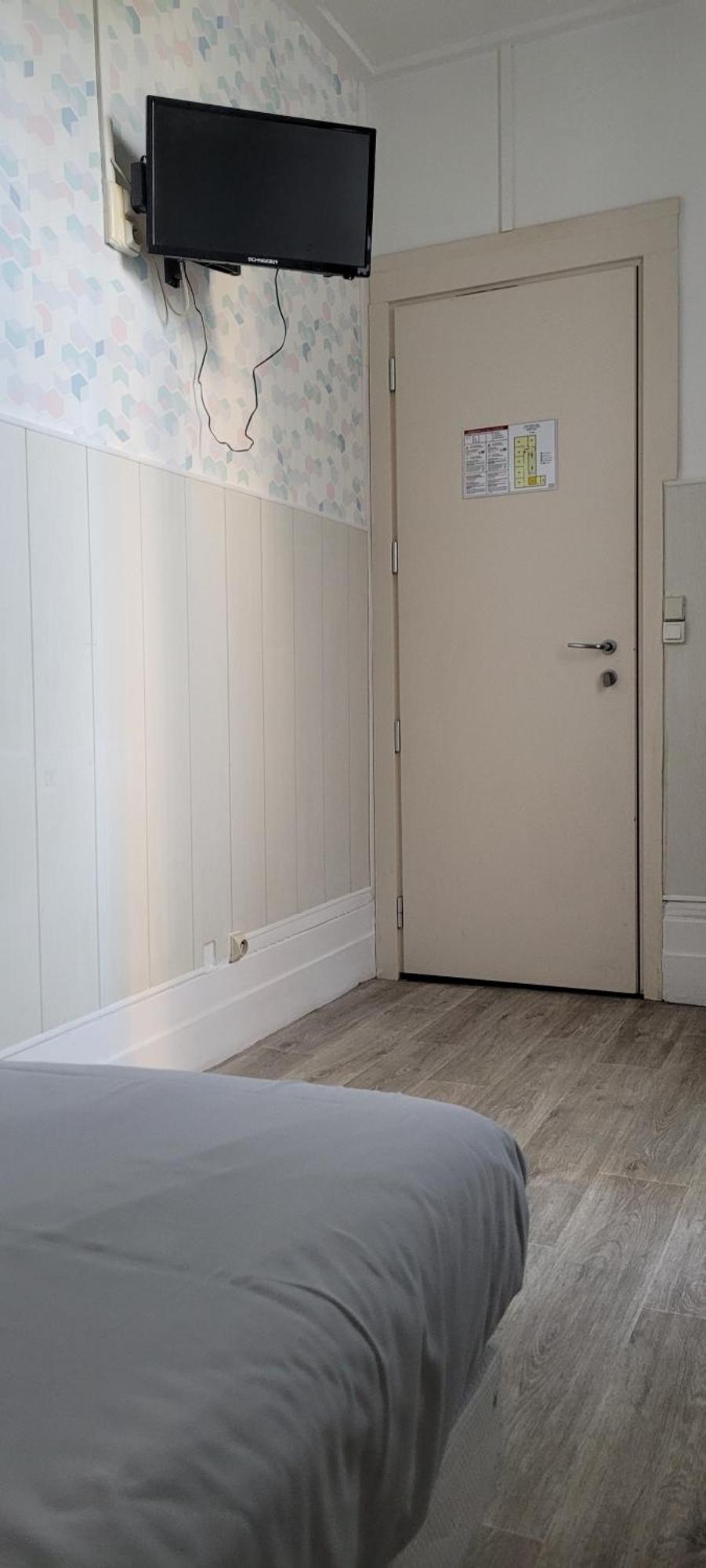 Hotel Central Anzac Амиен Стая снимка
